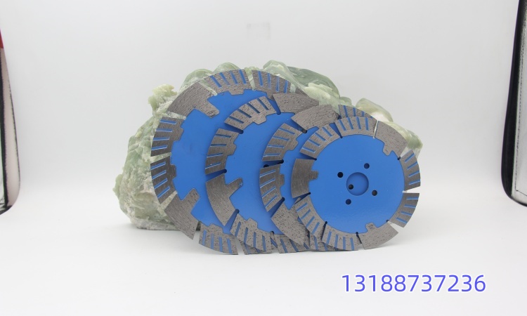 不同类型金刚石锯片